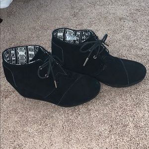 Black Wedge Toms